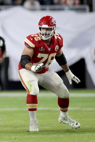 Lineman to front lines: Kansas City Chiefs' Laurent Duvernay-Tardif talks  about missing Super Bowl to fight COVID-19 - ABC News