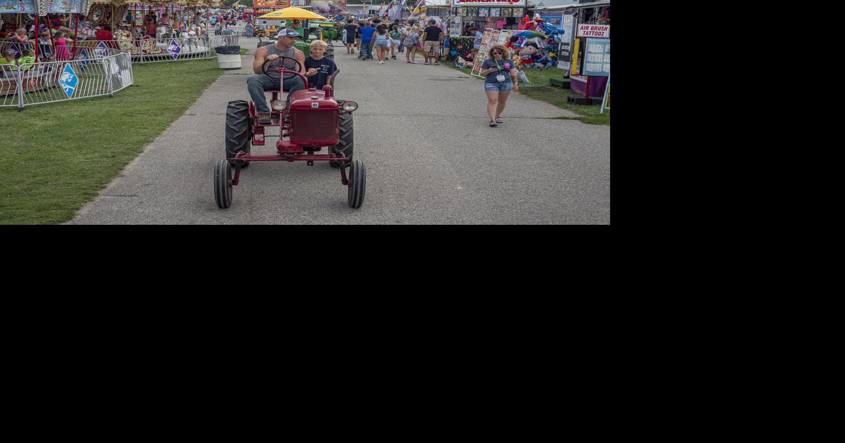 TRACTOR PARADE Elkhart County 4h Fair Coverage