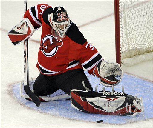 Brodeur Ties Roy in Career Wins