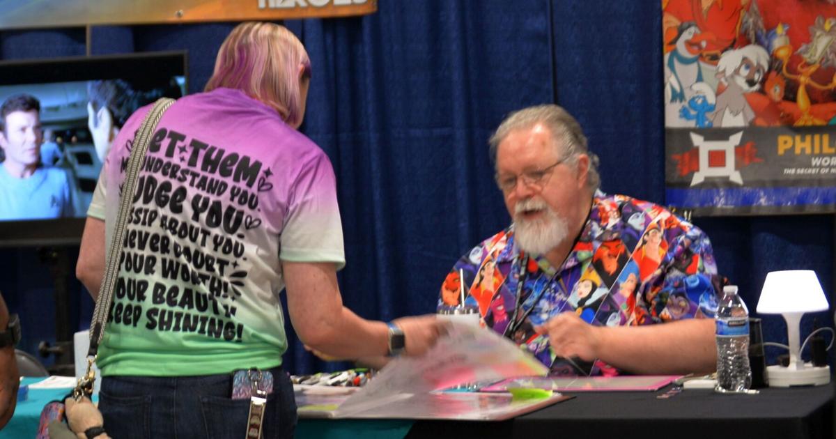 Hall of Heroes continues to bring crowd for weekend of comics, cosplay