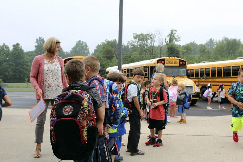 SLIDESHOW: Wa-Nee students go back to school