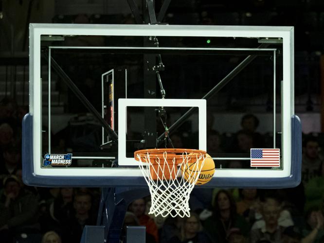 NCAA WOMEN'S TOURNAMENT Ebo powers Notre Dame past Mississippi State