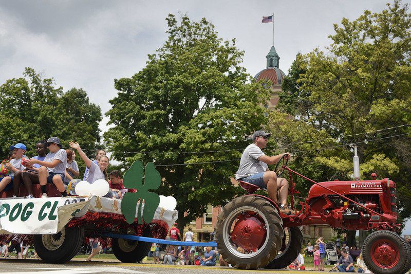 Crowds enjoy viewing 114 Elkhart County Fair parade entries Local