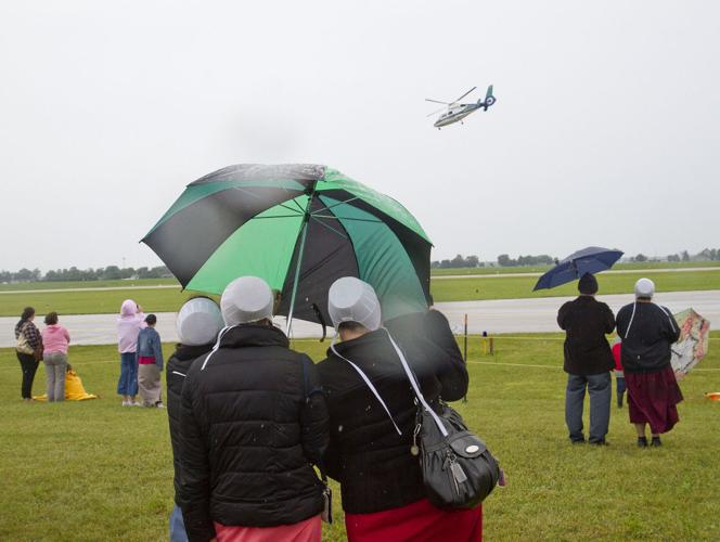 Slideshow Rotors and Ribs helicopter fly in Multimedia