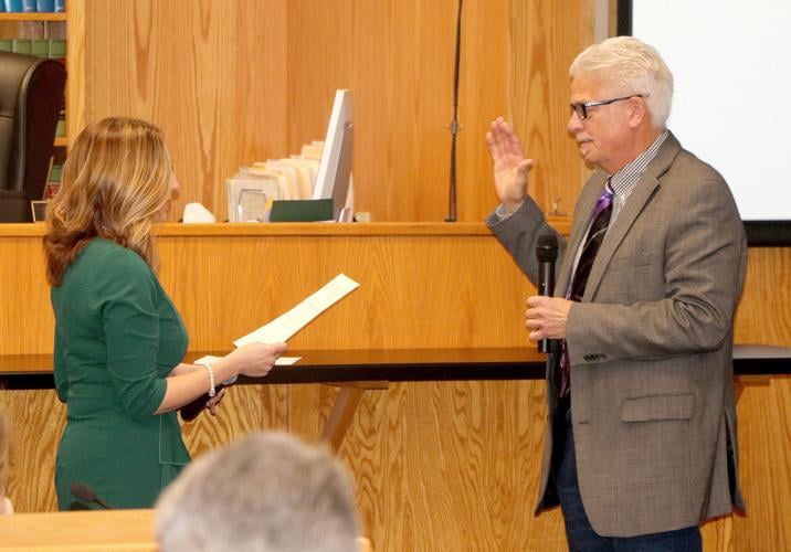 Goshen mayor, officials sworn in at meeting News