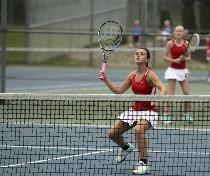 GIRLS TENNIS Youthful GHS team seeking experience entering 2016 season