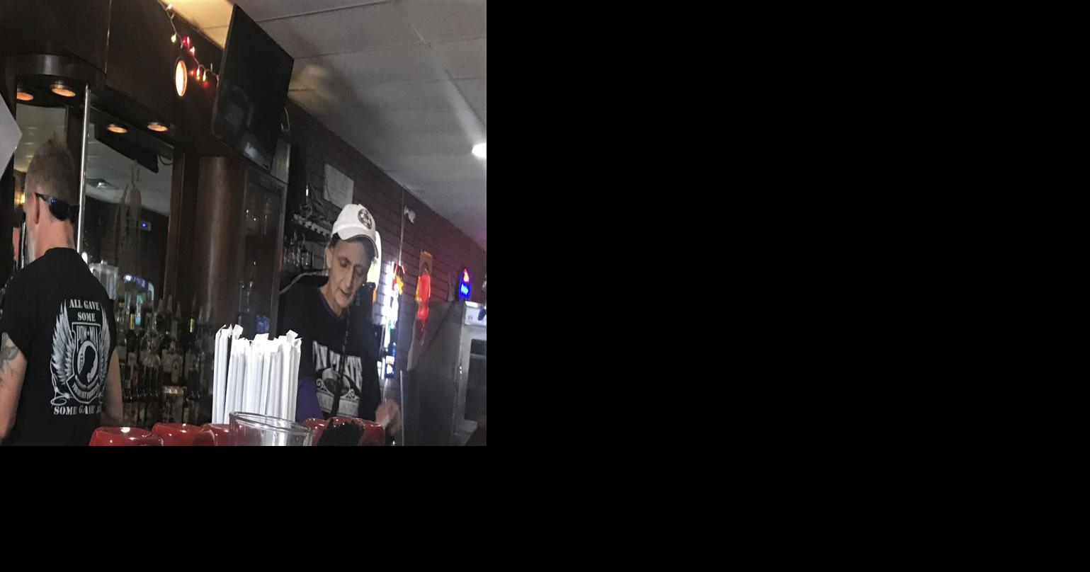 LOREN SHAUM Tin Plate is an Elwood, Indiana favorite News