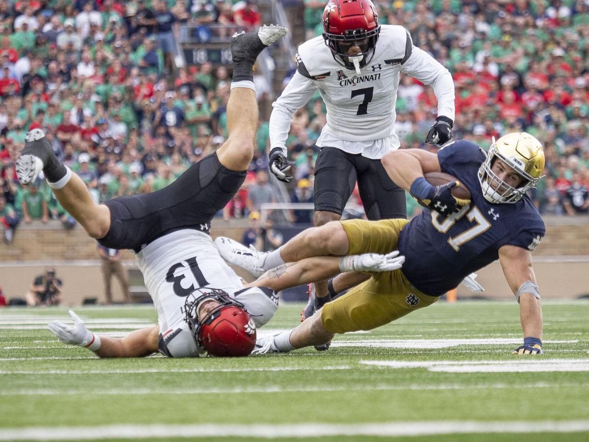 20211002-spt-ndcincy-pic1.JPG - Michael Mayer tackled