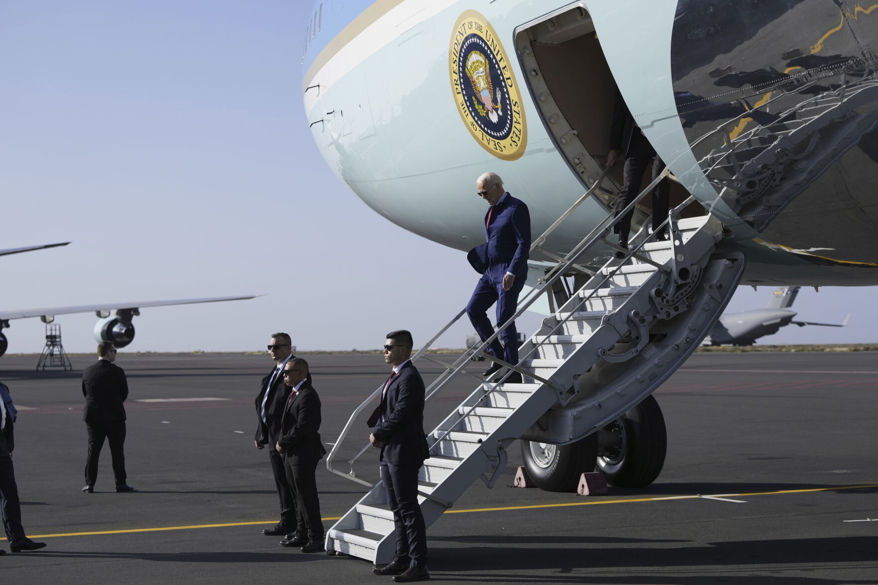 Biden Arrives In Angola For His Long-awaited Sub-Saharan Africa Visit ...