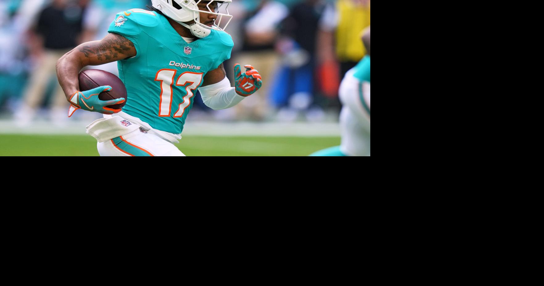 Broncos get star wide receiver Jaylen Waddle from Dolphins in a blockbuster trade, AP sources say