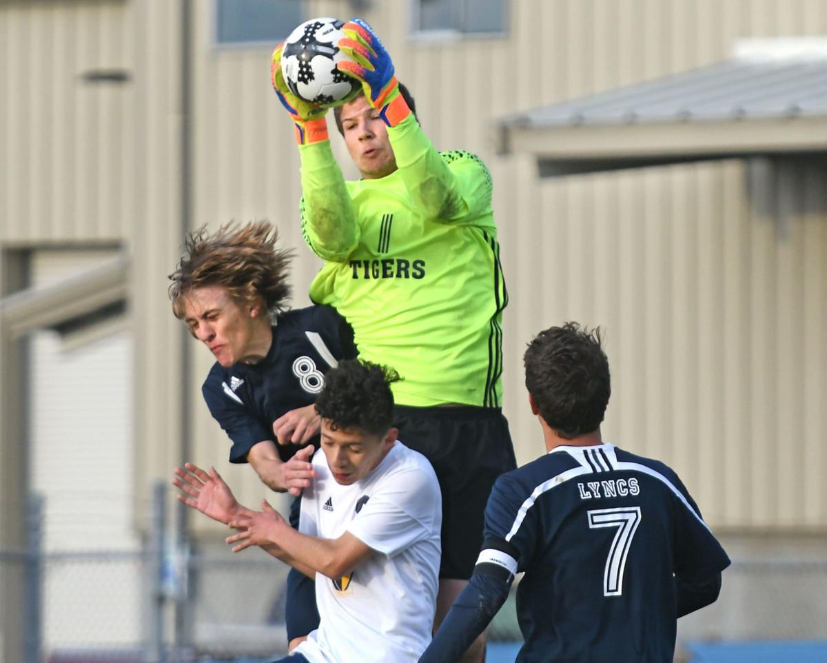 Prep Roundup Tigers Blank Lynden Christian Sports Goskagit Com