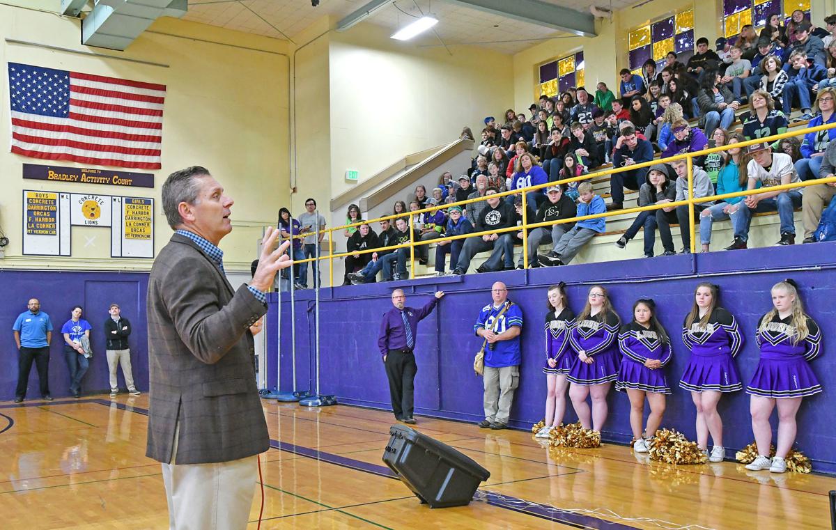 Former Seahawk Steve Largent greets Concrete students