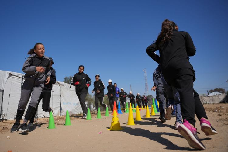 Palestinian girls train at a boxing club in Gaza, in photos | National ...