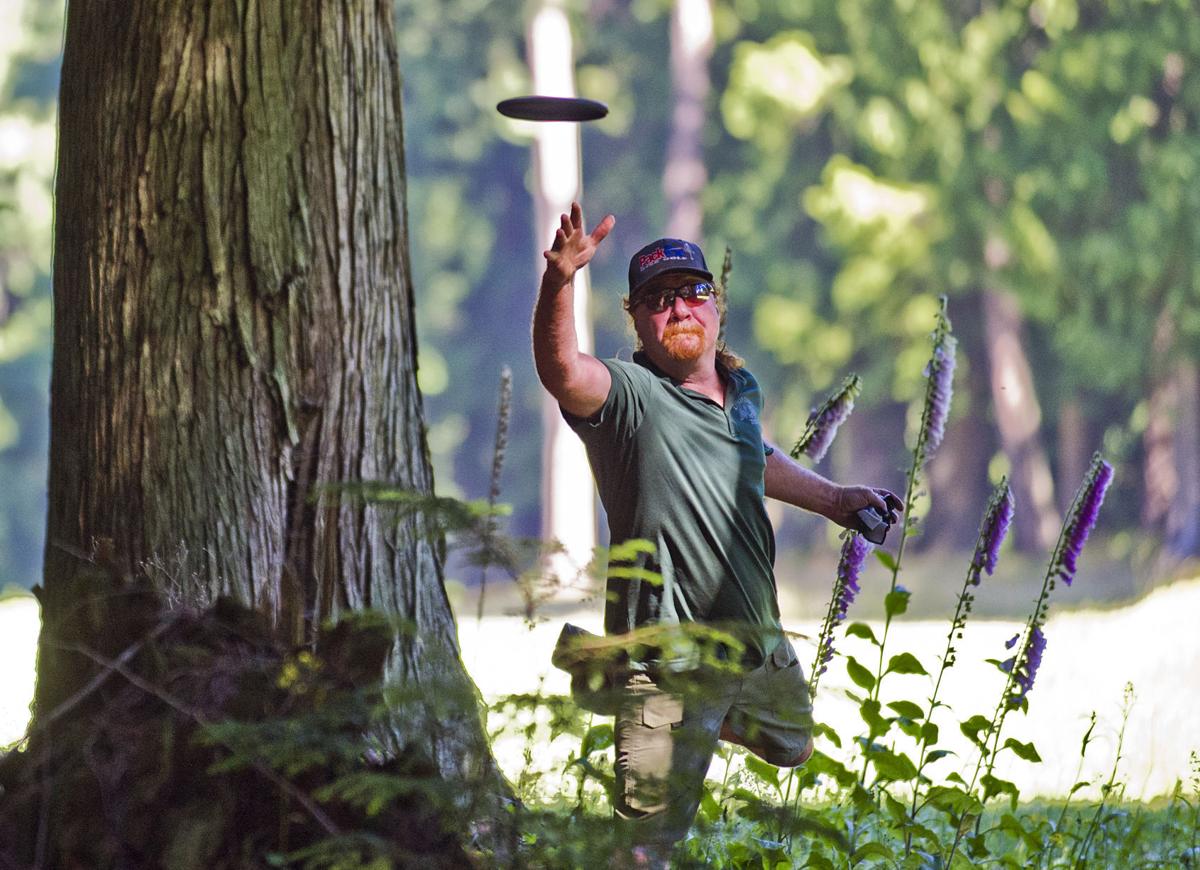 Kayak Point plays host to large disc golf tournament Sports