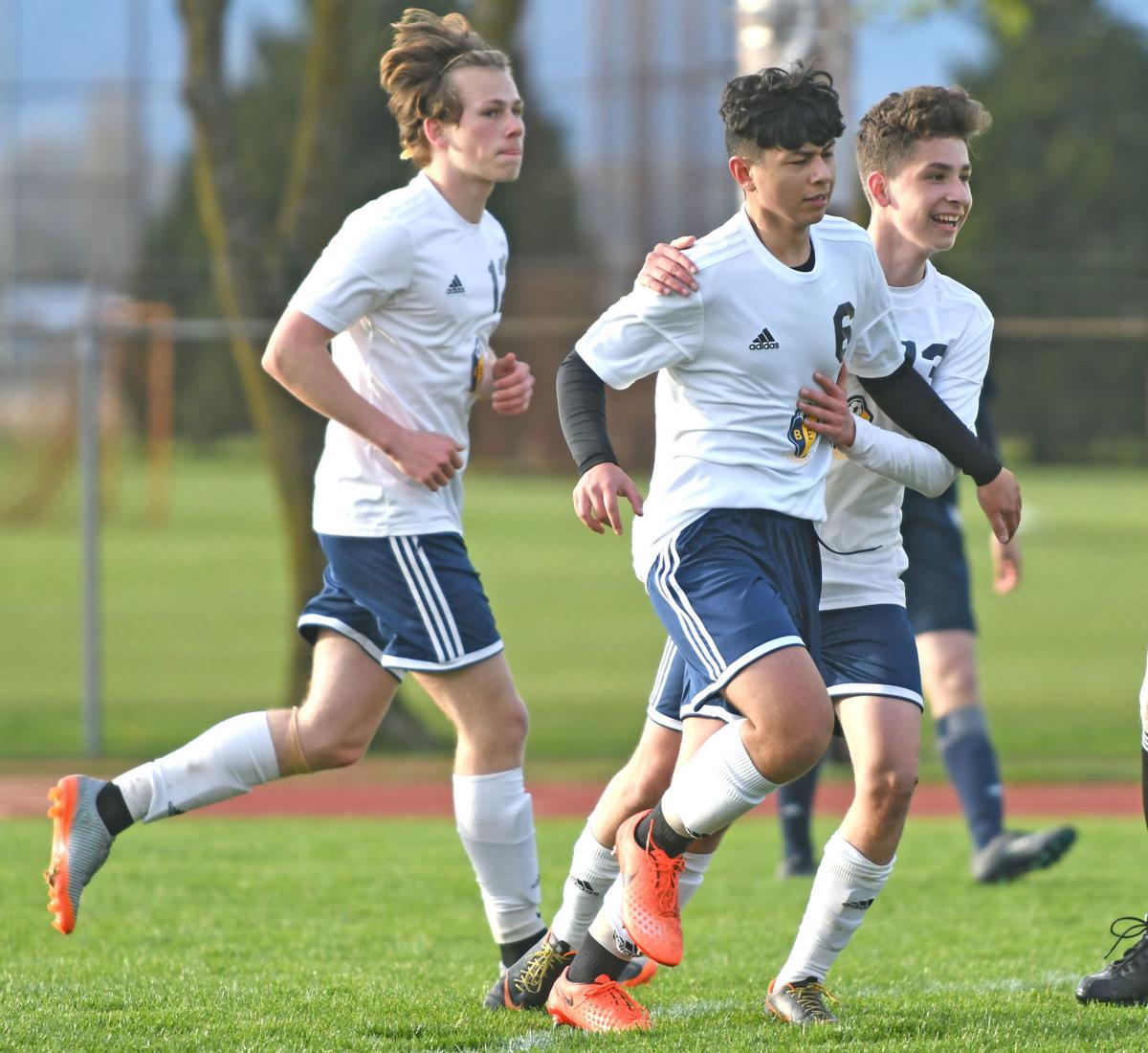Prep Roundup Tigers Blank Lynden Christian Sports Goskagit Com