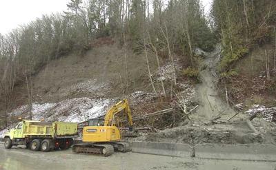 mudslide skagit goskagit cleared reopens crews