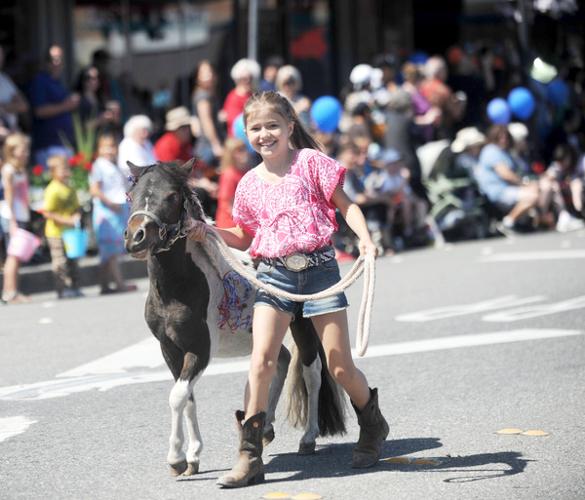 Sun shines on Berry Dairy Days parade All Access