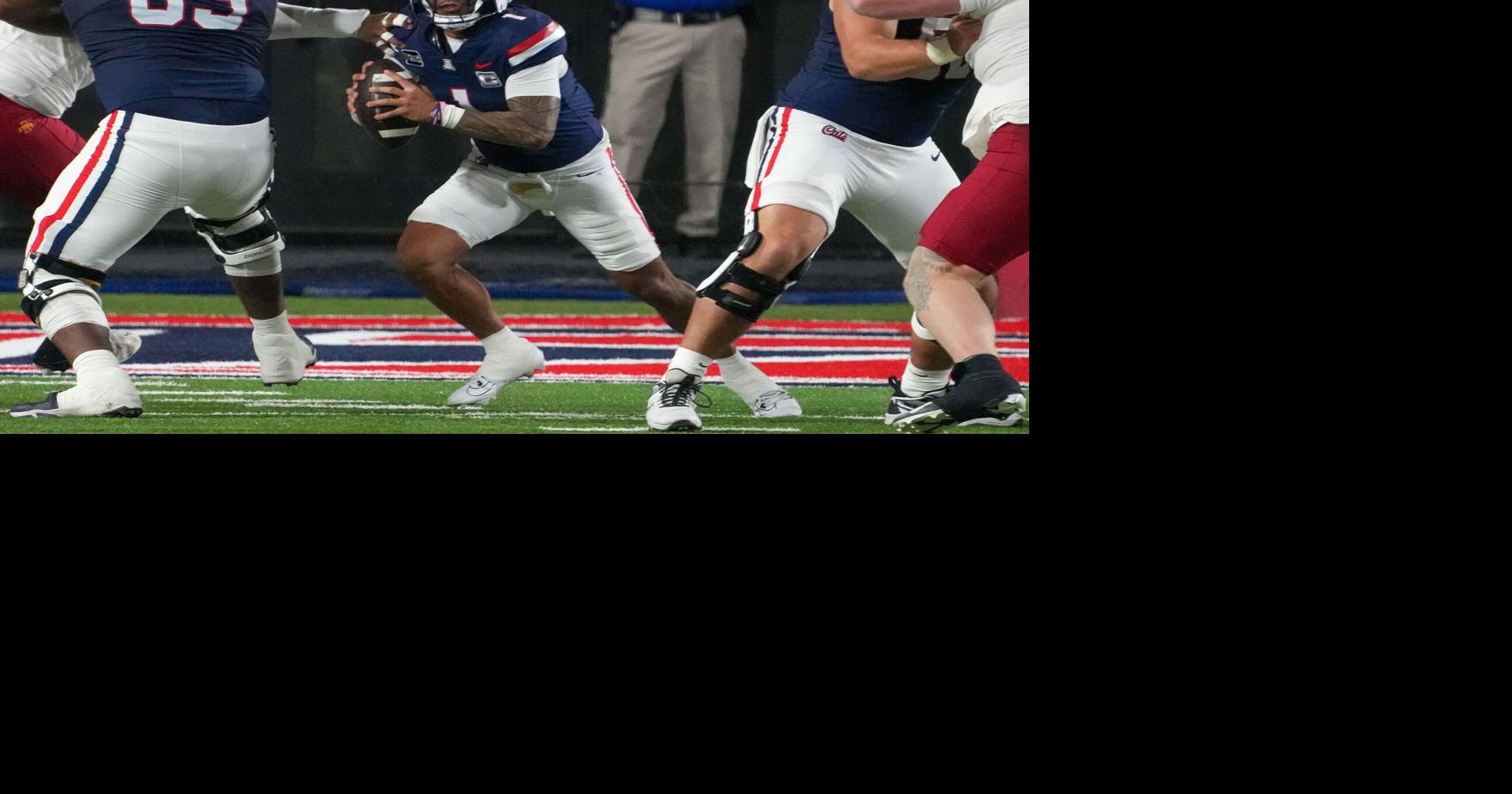 Noah Fifita throws for 308 yards and 2 TDs, No. 25 Arizona dominates Iowa State 39-3