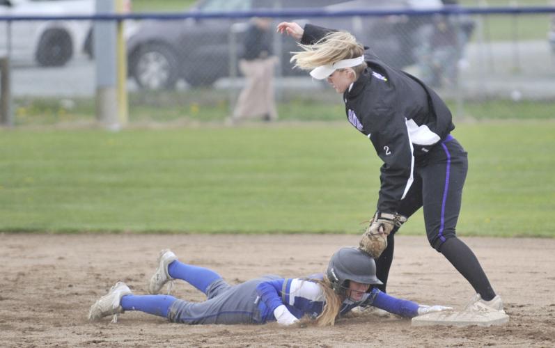 Photos SedroWoolley vs. Anacortes softball Gallery