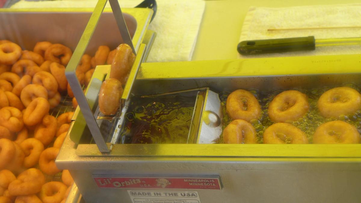 Stwd FM flippin donuts