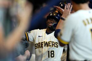Brewers match baseball's modern-era record for biggest shutout, beating Mariners 22-0