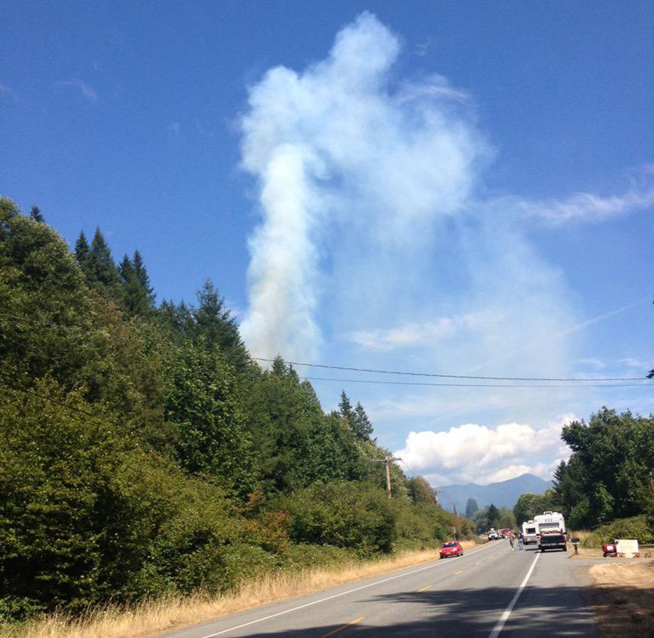 Crews Contain Brush Fire Near Concrete | Local News | Goskagit.com