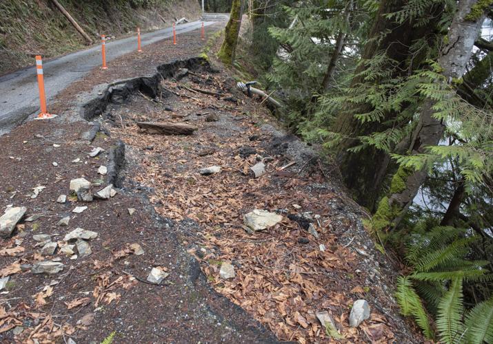 Lake Cavanaugh residents left with no solution to closed road Local