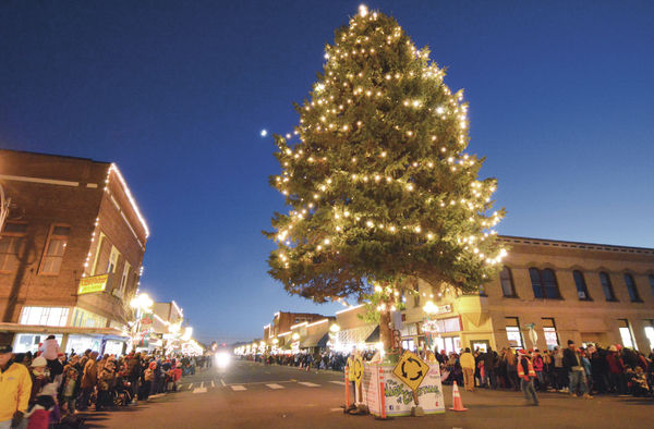 Sedro Woolley Christmas Parade 2022 Holiday Ceremonies: Months In The Making | Skagit Living | Goskagit.com