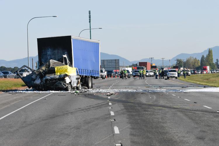 1 dead in 7-vehicle crash on Interstate 5 near Conway | News | goskagit.com