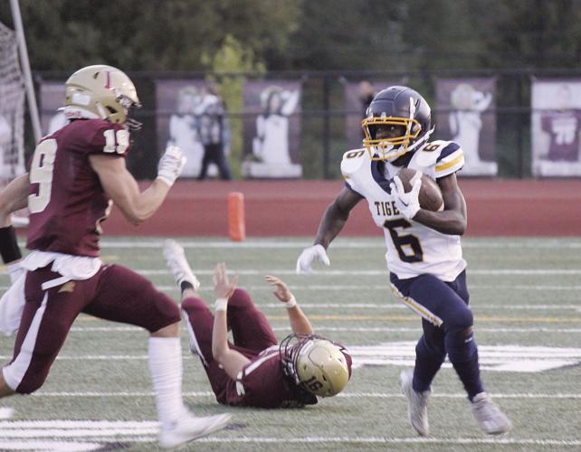 Friday's Prep Roundup BurlingtonEdison football team beats Lakewood Sport