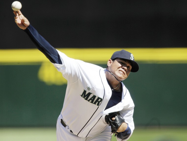 Mariners' Hernandez throws perfect game against Rays