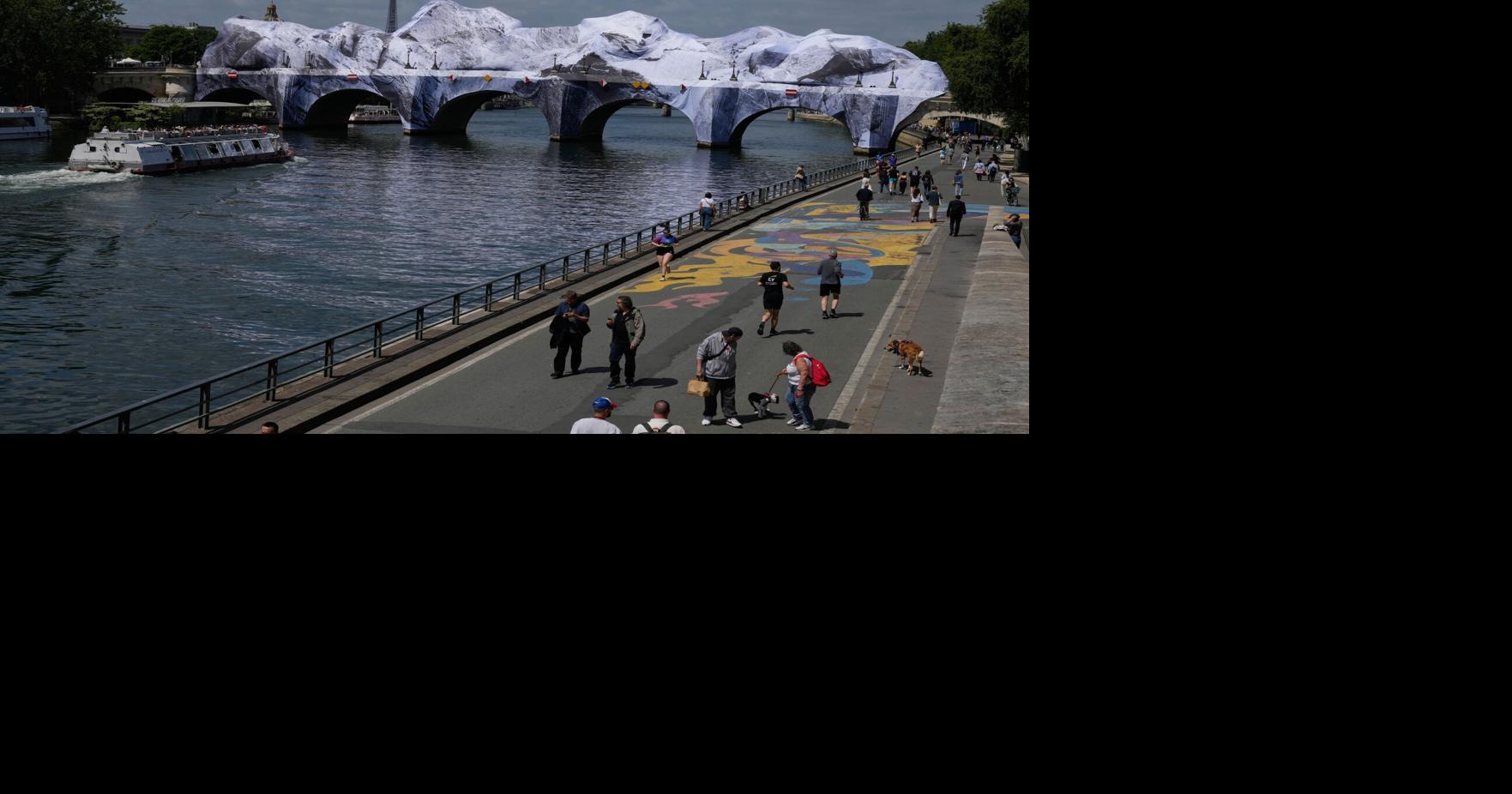 APTOPIX France Paris Bridge
