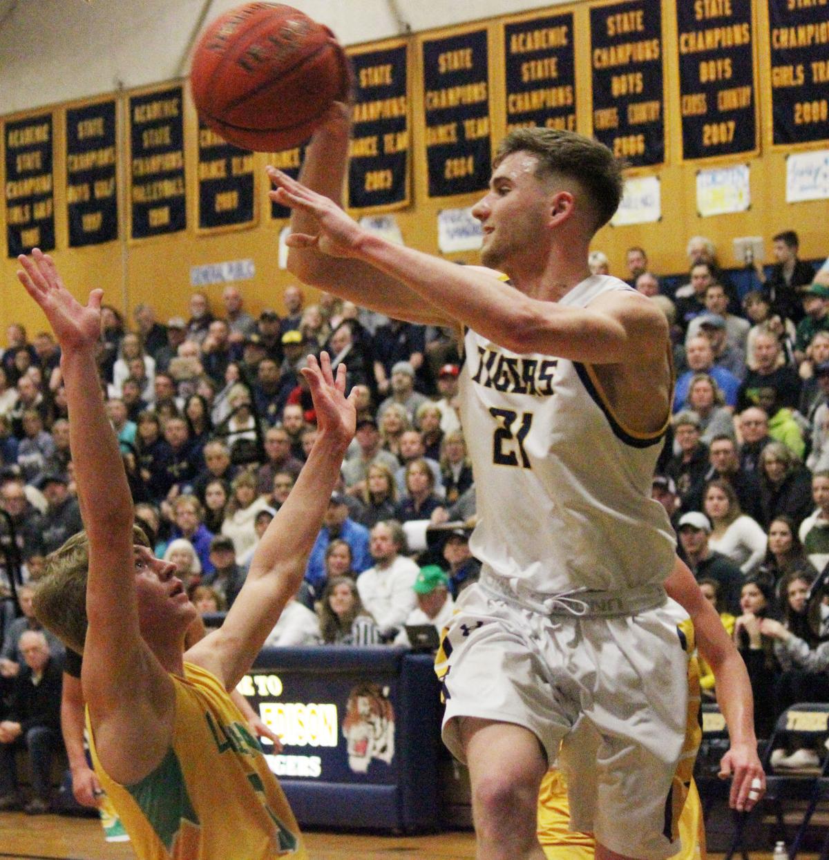 B E Tops Lynden Claims Northwest Conference Crown Sports