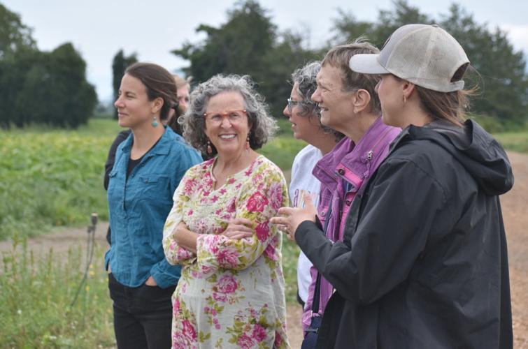 Tour showcases local cut flower industry | Growskagit | goskagit.com
