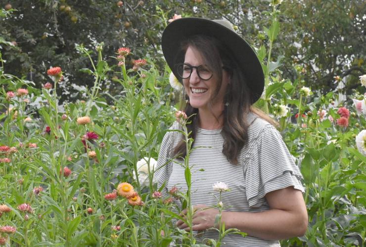 Tour showcases local cut flower industry | Growskagit | goskagit.com