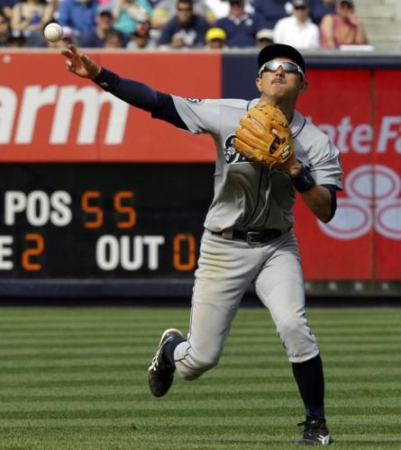 Ex-Mariners help Yankees over sloppy Seattle, Sports