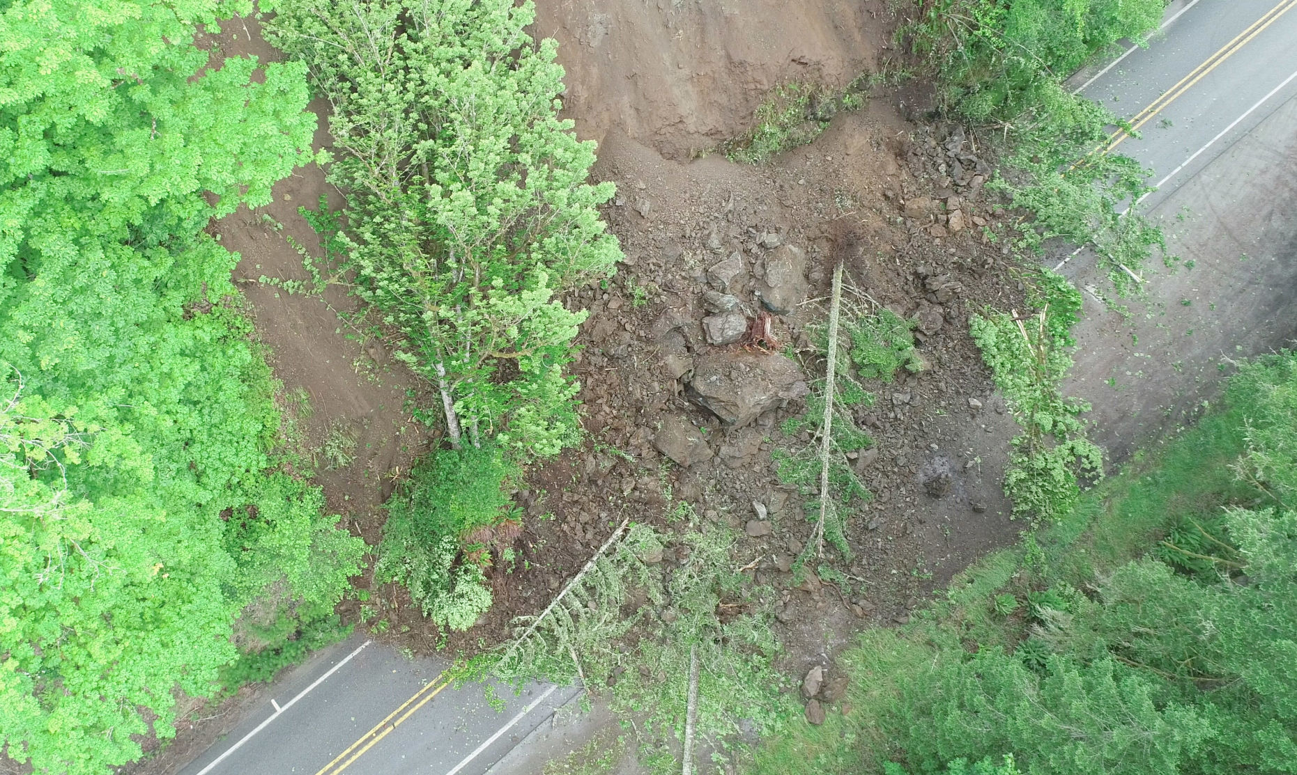 Highway 20 remains closed due to 