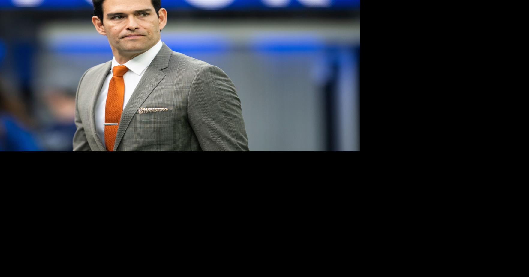 Mark Sanchez-Stabbing Football