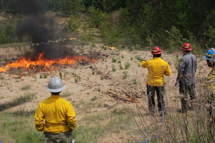 Minnesota Firefighting Minnesota firefighters participate in week-long wildfire training ...