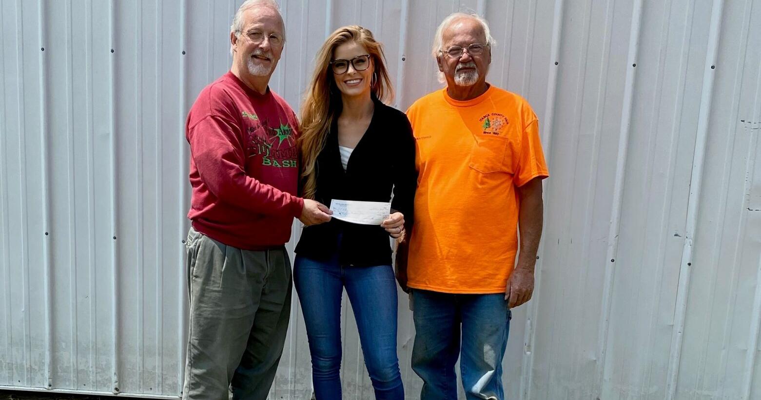 10 picnic tables for the Itasca Fairgrounds - Vimarsana News