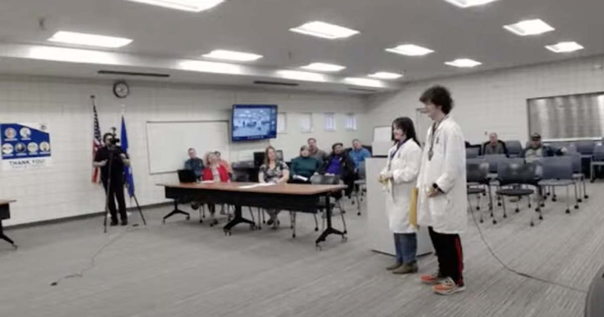 State Science Fair participants win multiple awards and speak at school board meeting | News