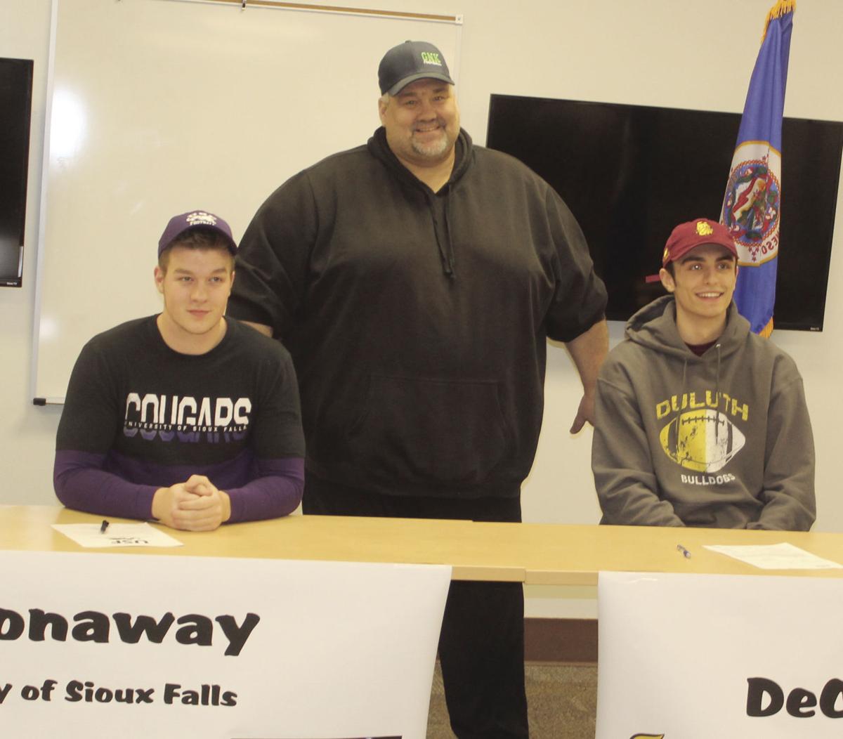 Two Titans Sign To Play College Football High School Grandrapidsmn Com