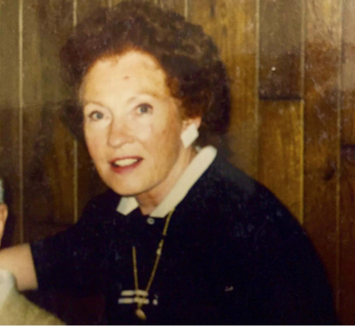 Jean Amina Devries Obituaries Grandrapidsmn Com