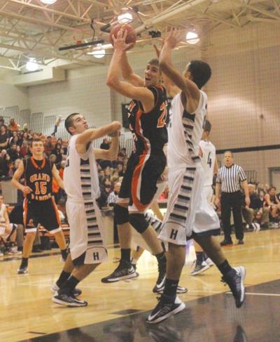 Boys Basketball Illikainen Hits 1 000 T Hawks Pummel Hibbing