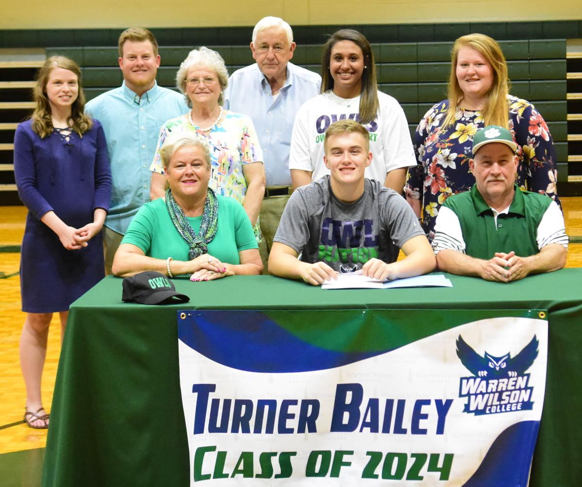 North Greene Basketball Standout Bailey Signs With Warren Wilson