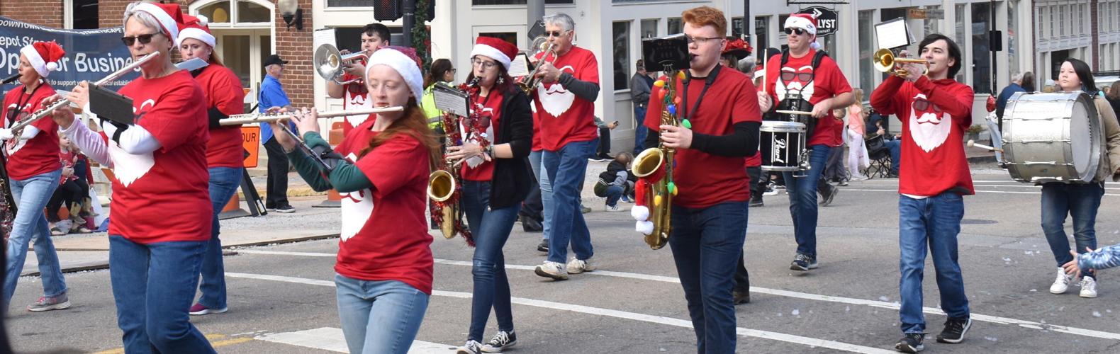 Greeneville Christmas Parade Draws Large Crowd Local News