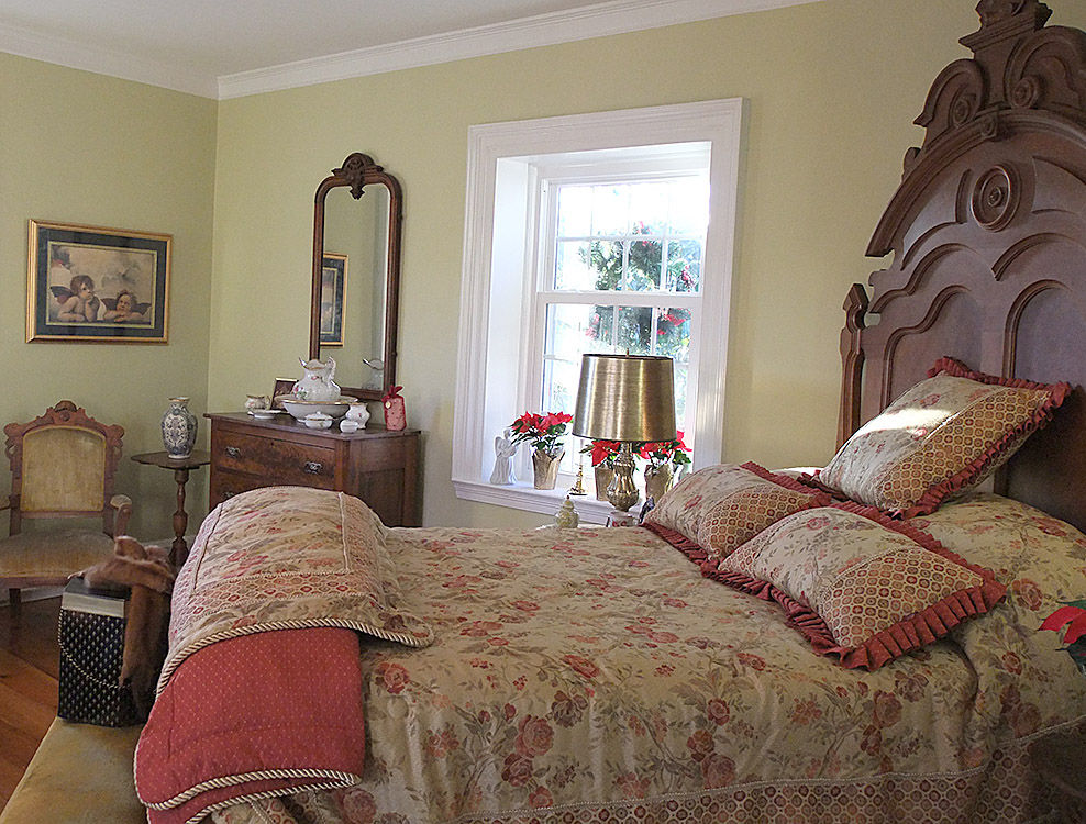 Andrew Johnson Club Home Tour Accent Greenevillesun Com Walnut Bed