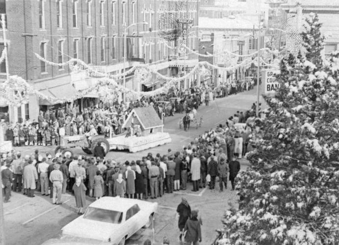 MASSEY Christmas Past And Present In Downtown Greeneville Local News