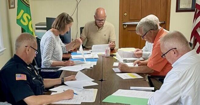 Tusculum commissioner to appear as write-in candidate in November election
