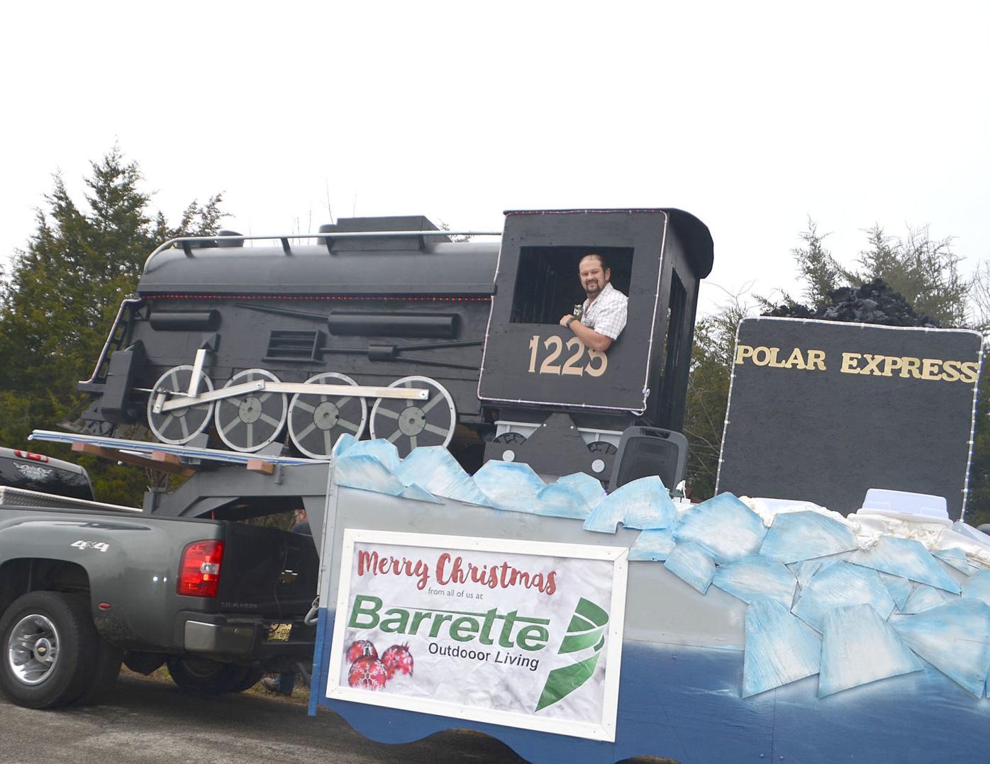 lots of entertainment and candy doled out at mohawk christmas parade local news greenevillesun com mohawk christmas parade